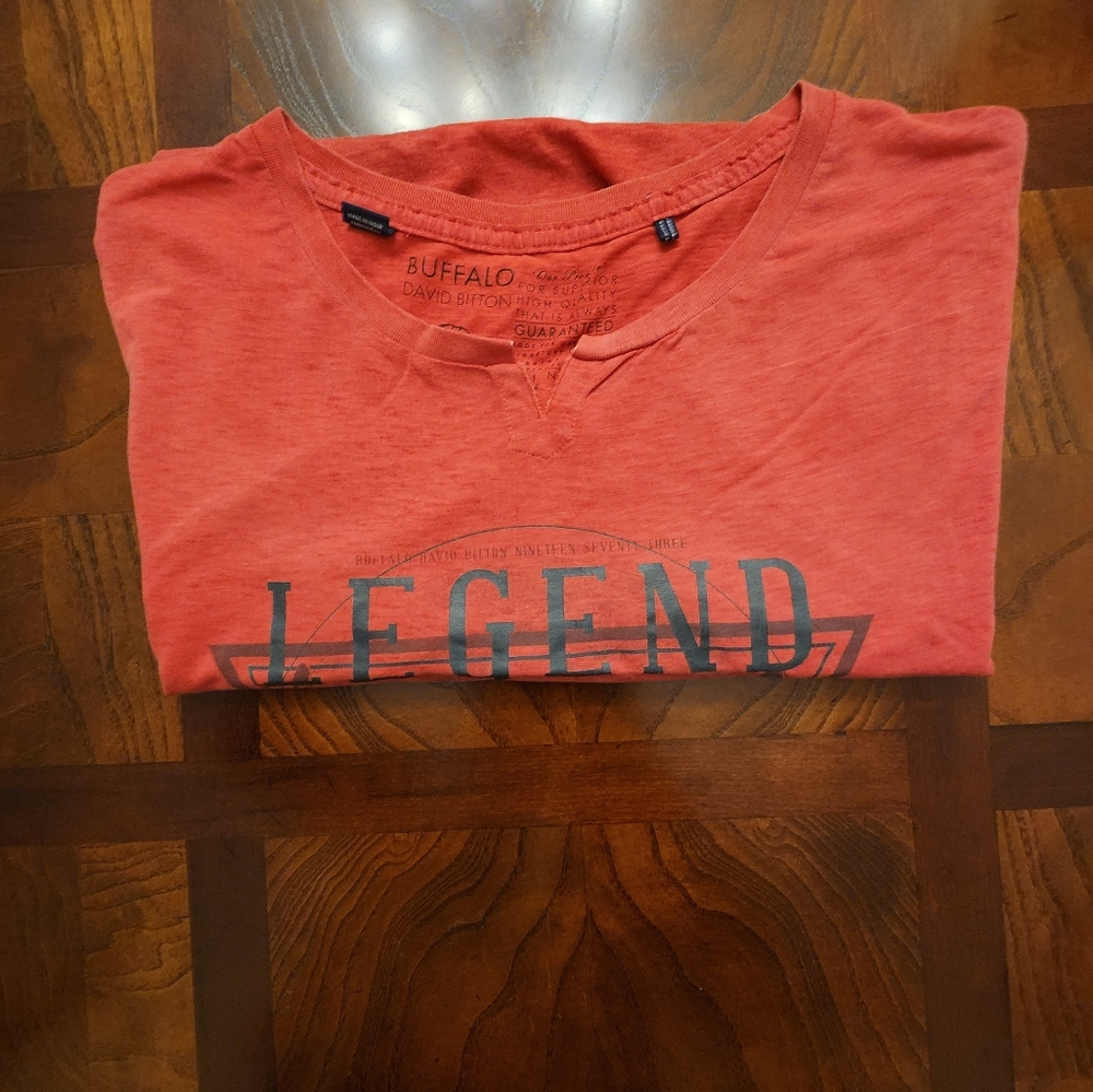 Men t-shirt short sleeve